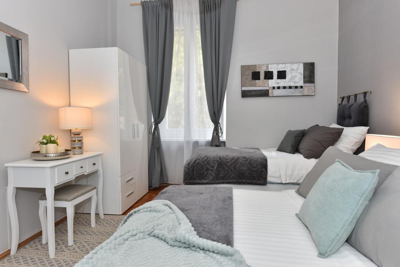 Zadar Center Beach Apartment - Directly On The Sea Eksteriør billede