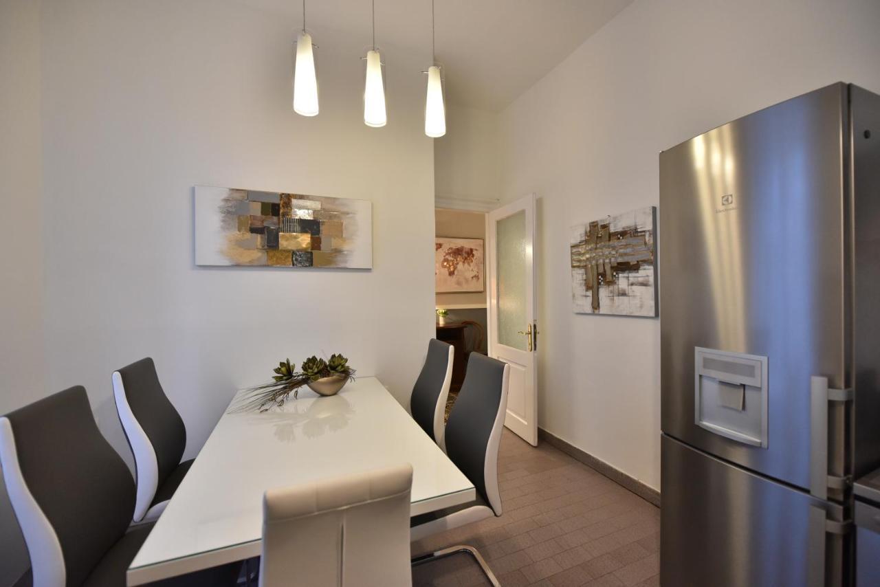 Zadar Center Beach Apartment - Directly On The Sea Eksteriør billede
