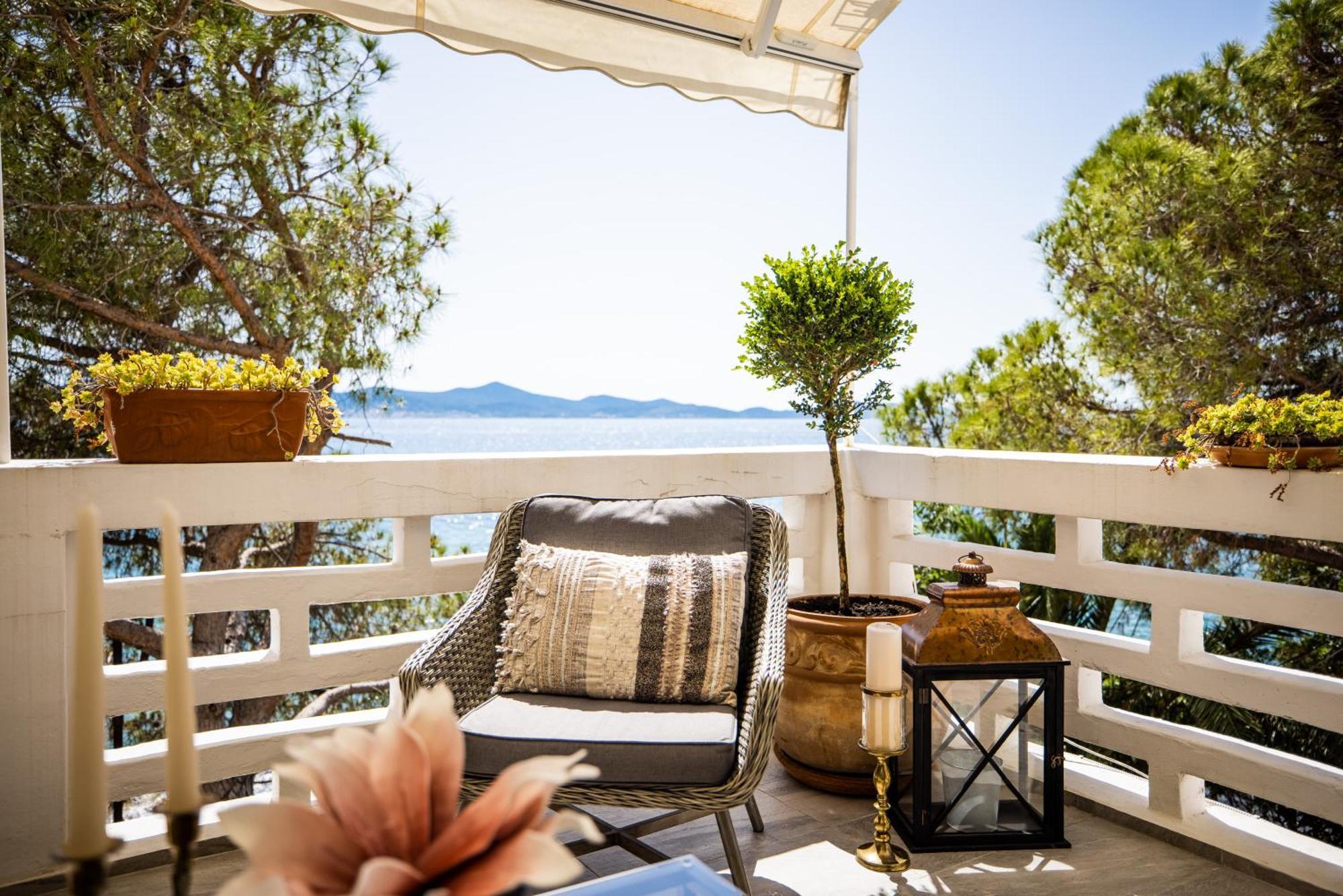 Zadar Center Beach Apartment - Directly On The Sea Eksteriør billede
